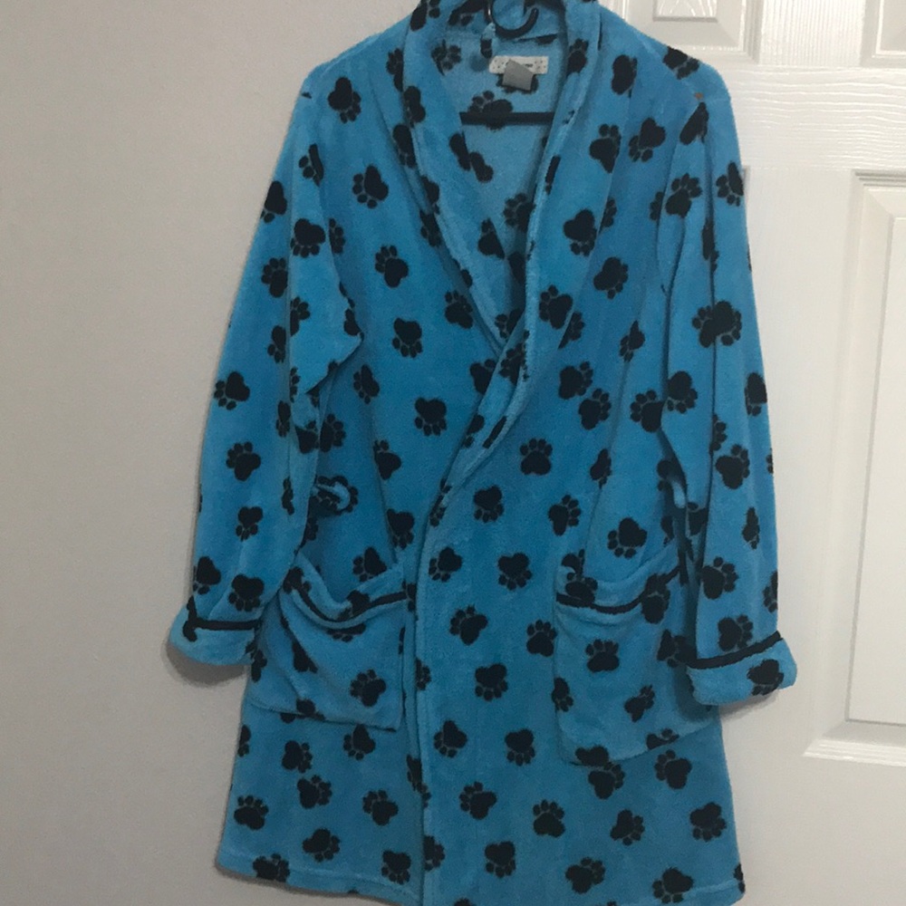 Paw print robe